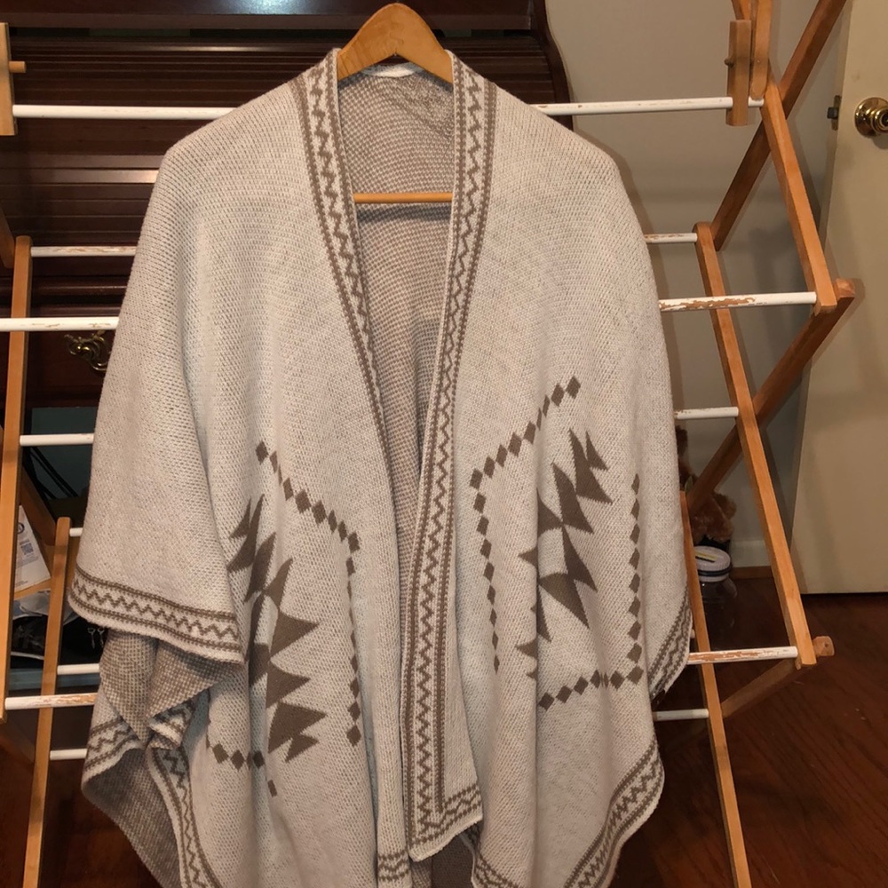 2XL Beautiful Poncho Jacket beige and brown